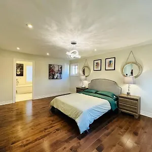  Villa Elegant New Reno Sweet Canada