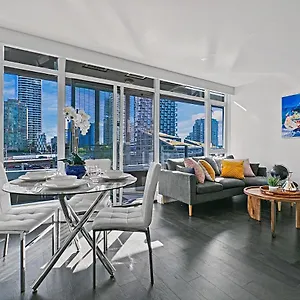  Apartment Stunning 1 Bed In Yaletown Panoramic Views Canada